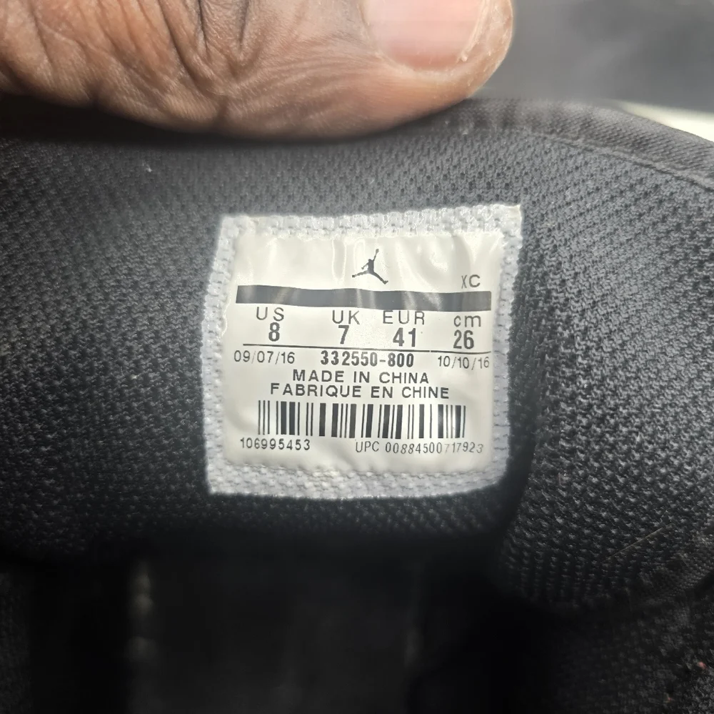 Jordan Sneakers with Black and Gray Interior‎